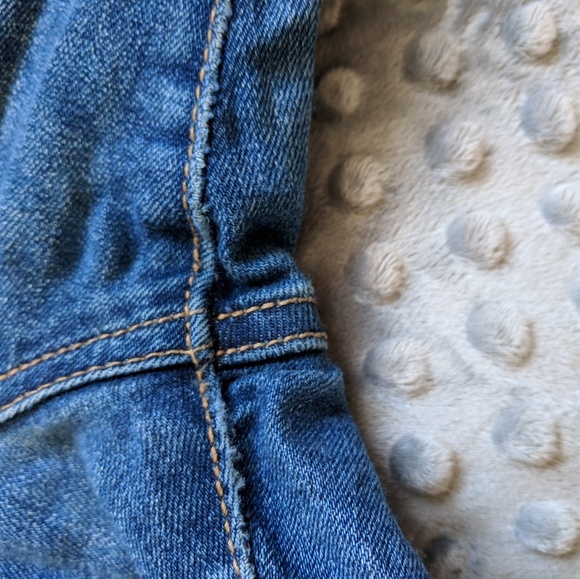 Distressed jeans - Picture 5 of 5